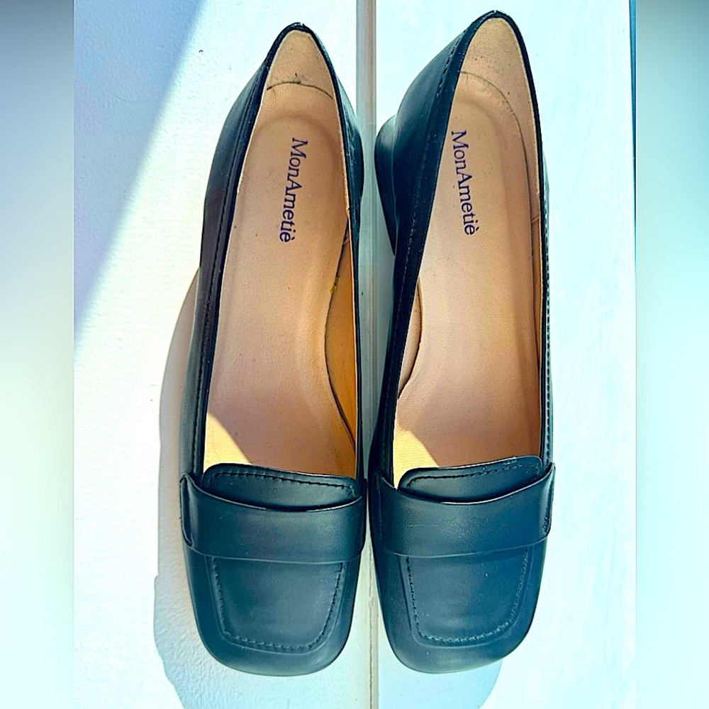 Italian black leather loafers, size 8.5, never worn - straight from Rome